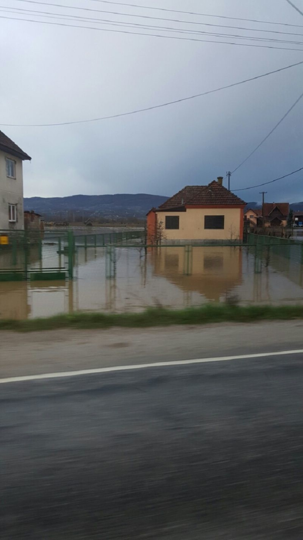 Potop u Srbiji, skoro 1.000 evakuisanih!  (FOTO)