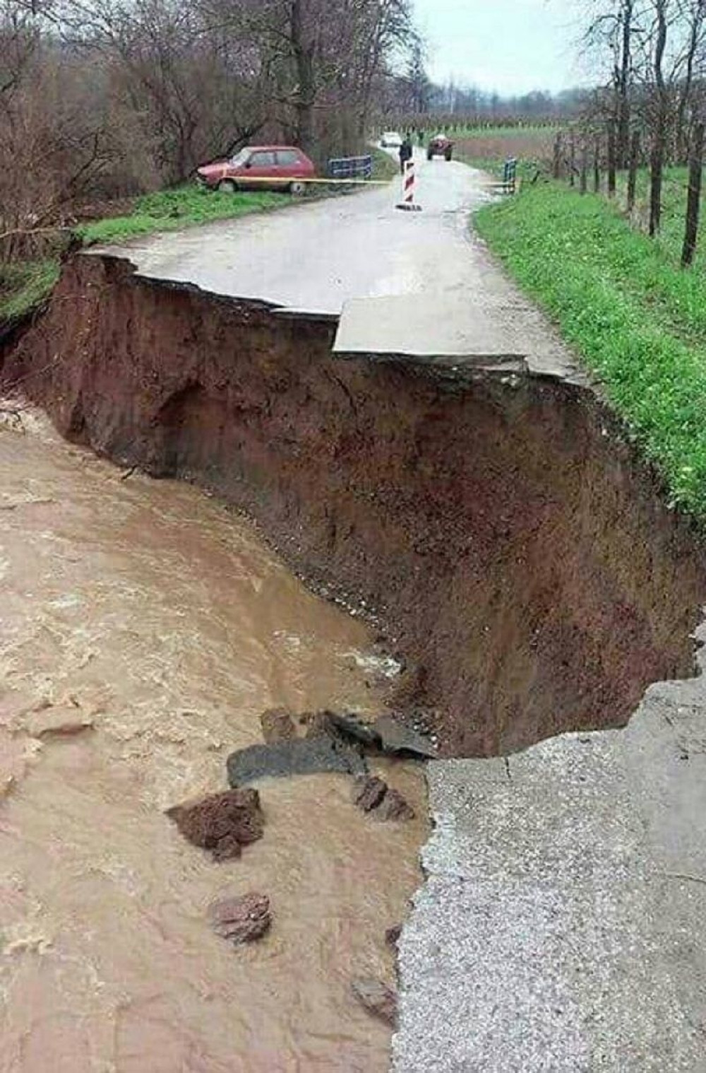 Posle snega i leda, nova opasnost za vozače!