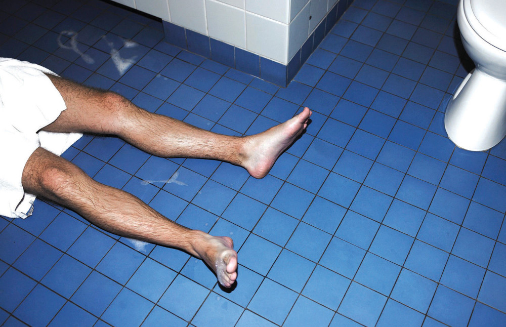 Milijarder i njegova žena pronađeni mrtvi u podrumu kuće!