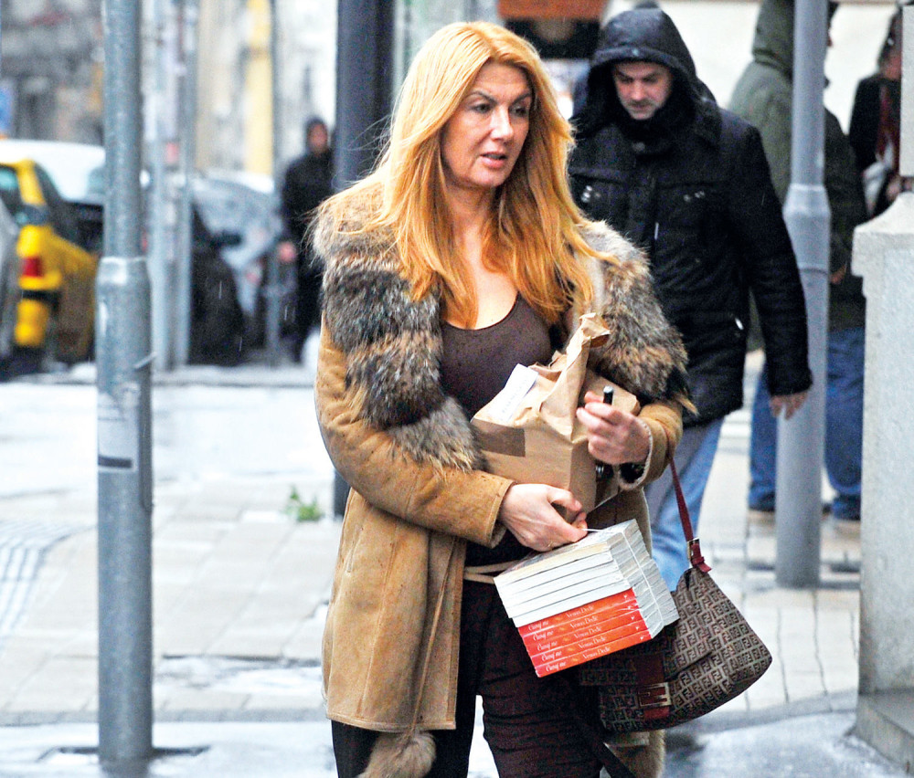 Vesna Dedić bežala od psa, pa slomila rame!