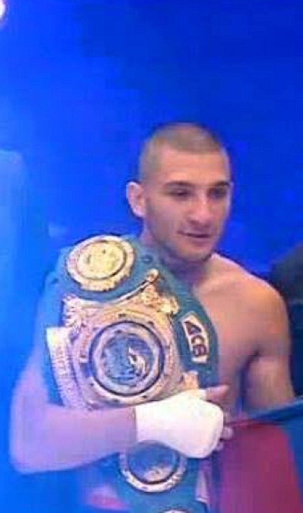 Svetski šampion kažnjen zbog tri pesme!