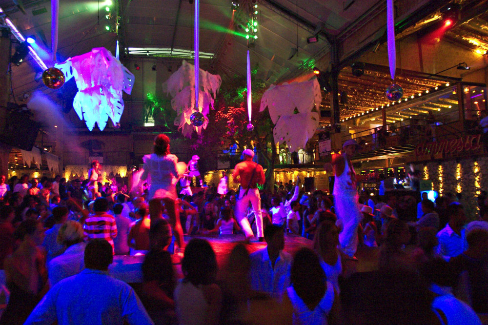 Novi zabeleženi slučajevi koronavirusa! Oni su u panici i ponovo zatvaraju ova mesta!