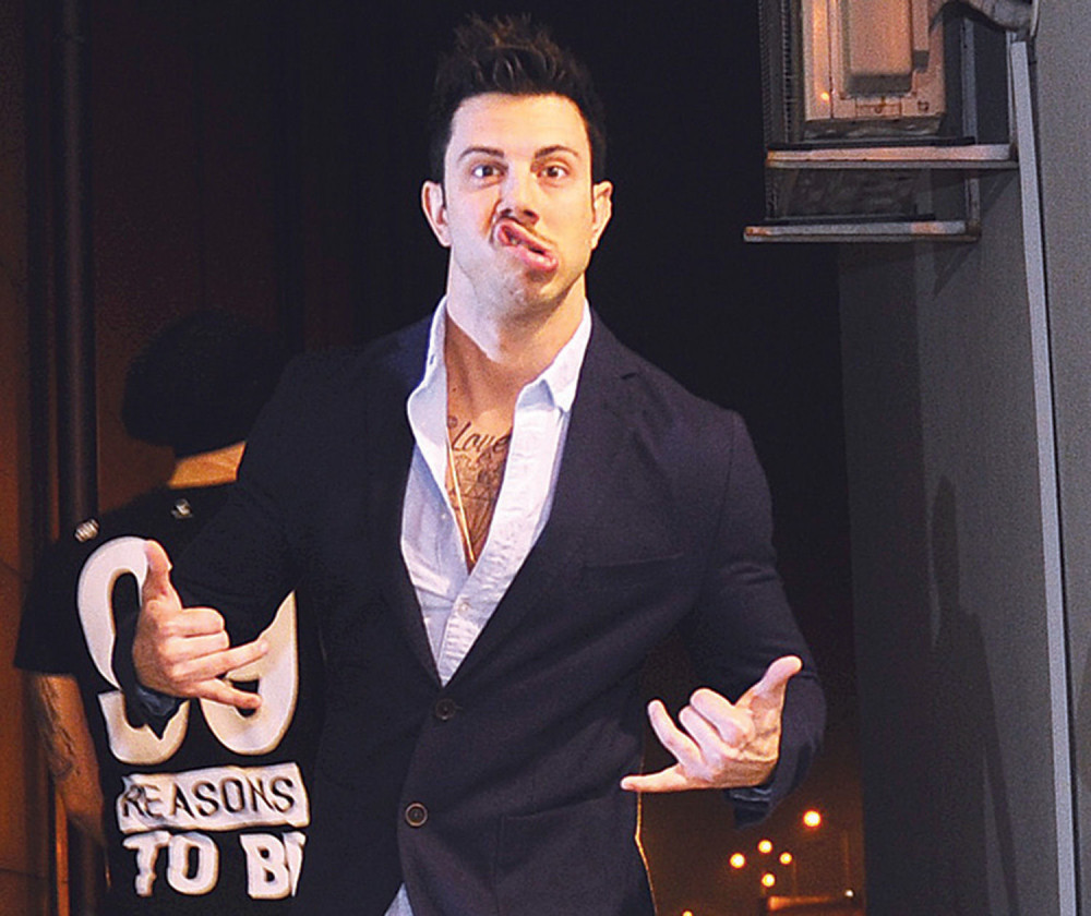 Ovako je Filip izgledao bez tetovaža (FOTO)