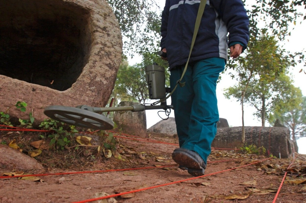 Zatvoren most! Pronađeno više ubojnih sredstava, stručne ekipe upućene na lice mesta