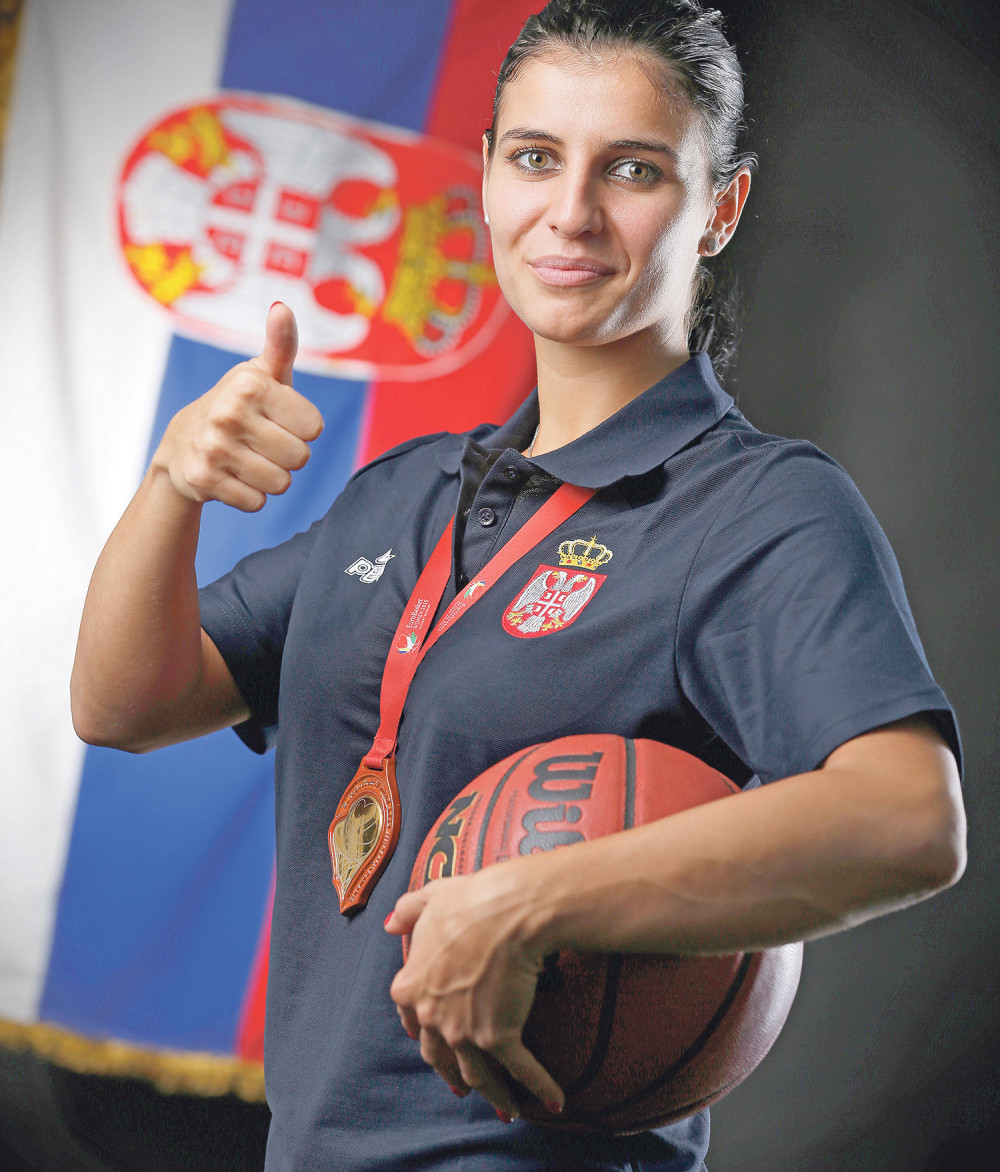 Dajte Ani srpski barjak u Riju!