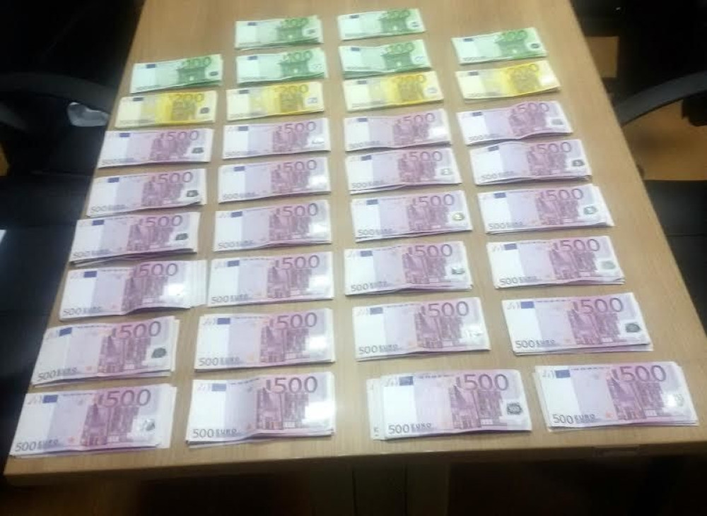 U gaćama krio 134.000 evra