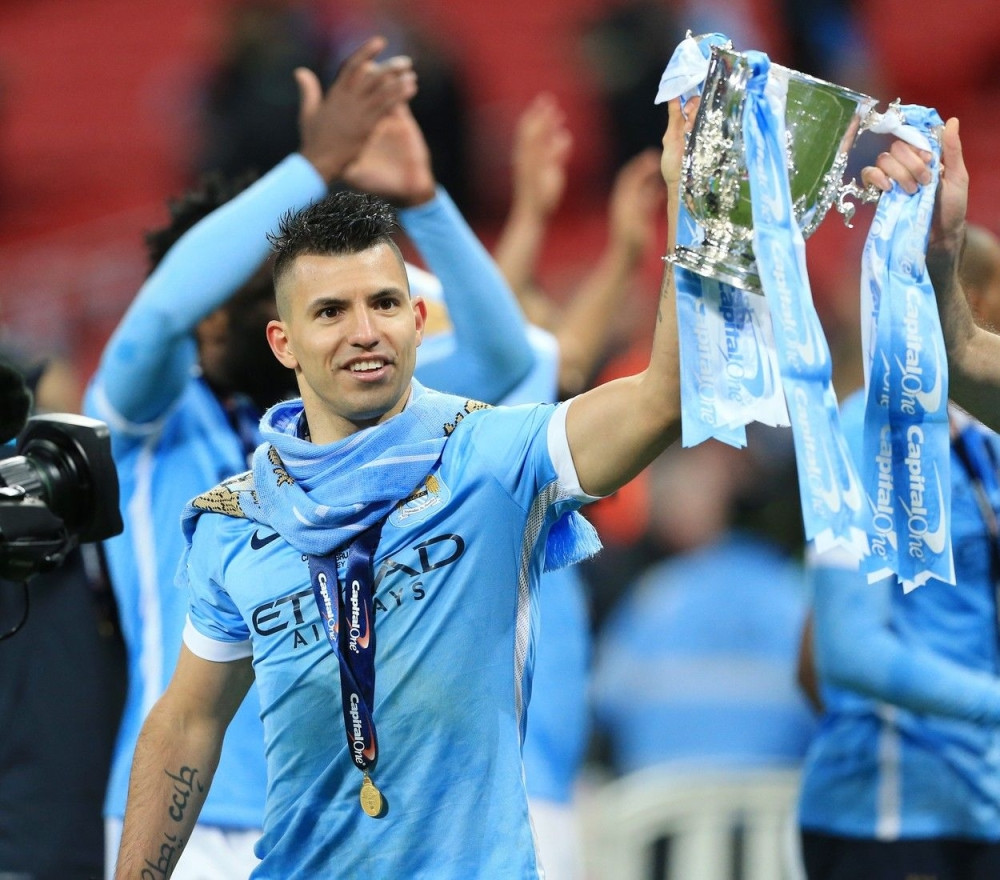 "GRAĐANI" OSIGURALI KOSTUR TIMA Aguero potpisao novi ugovor sa sitijem