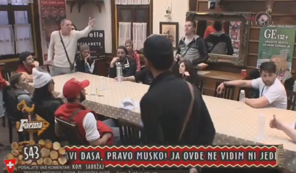 Lepi Mića opet divlja na farmi! (VIDEO)