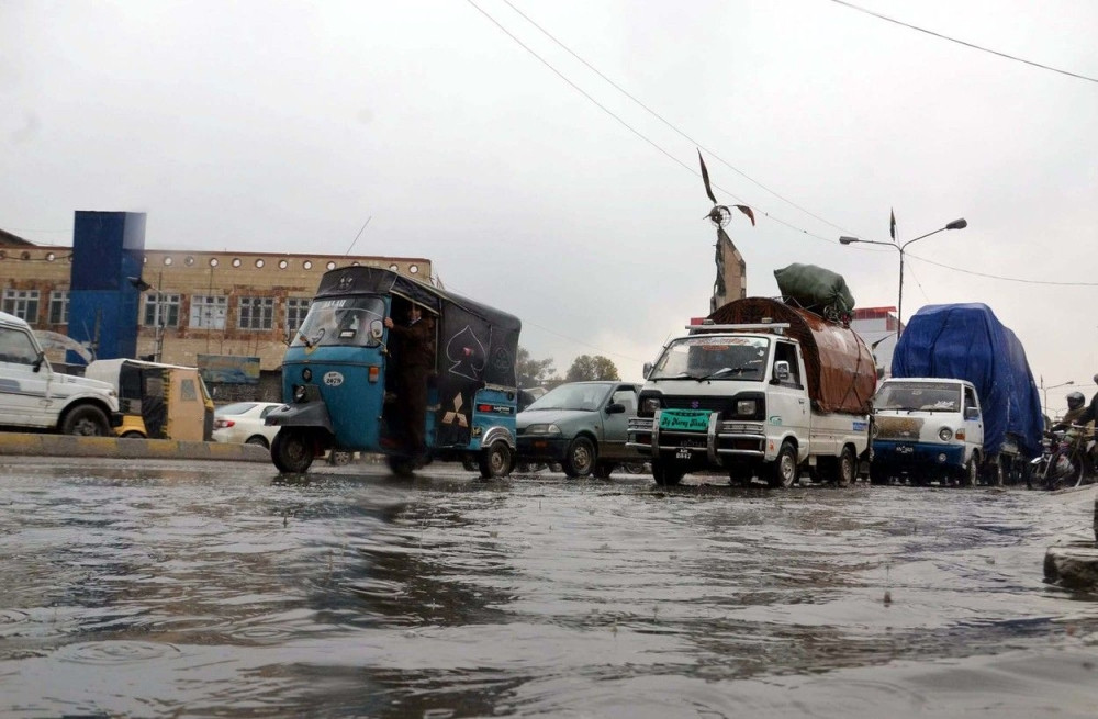 Poplave odnele tri života, na hiljade evakuisano!