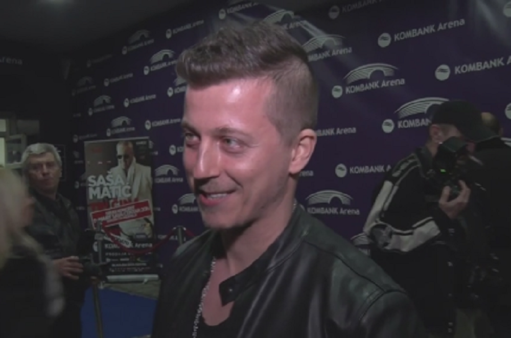 Dinča okačio golišavi selfi zbog kolega (VIDEO)