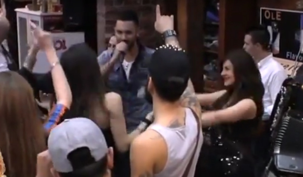 Aca pevao Maji (VIDEO)