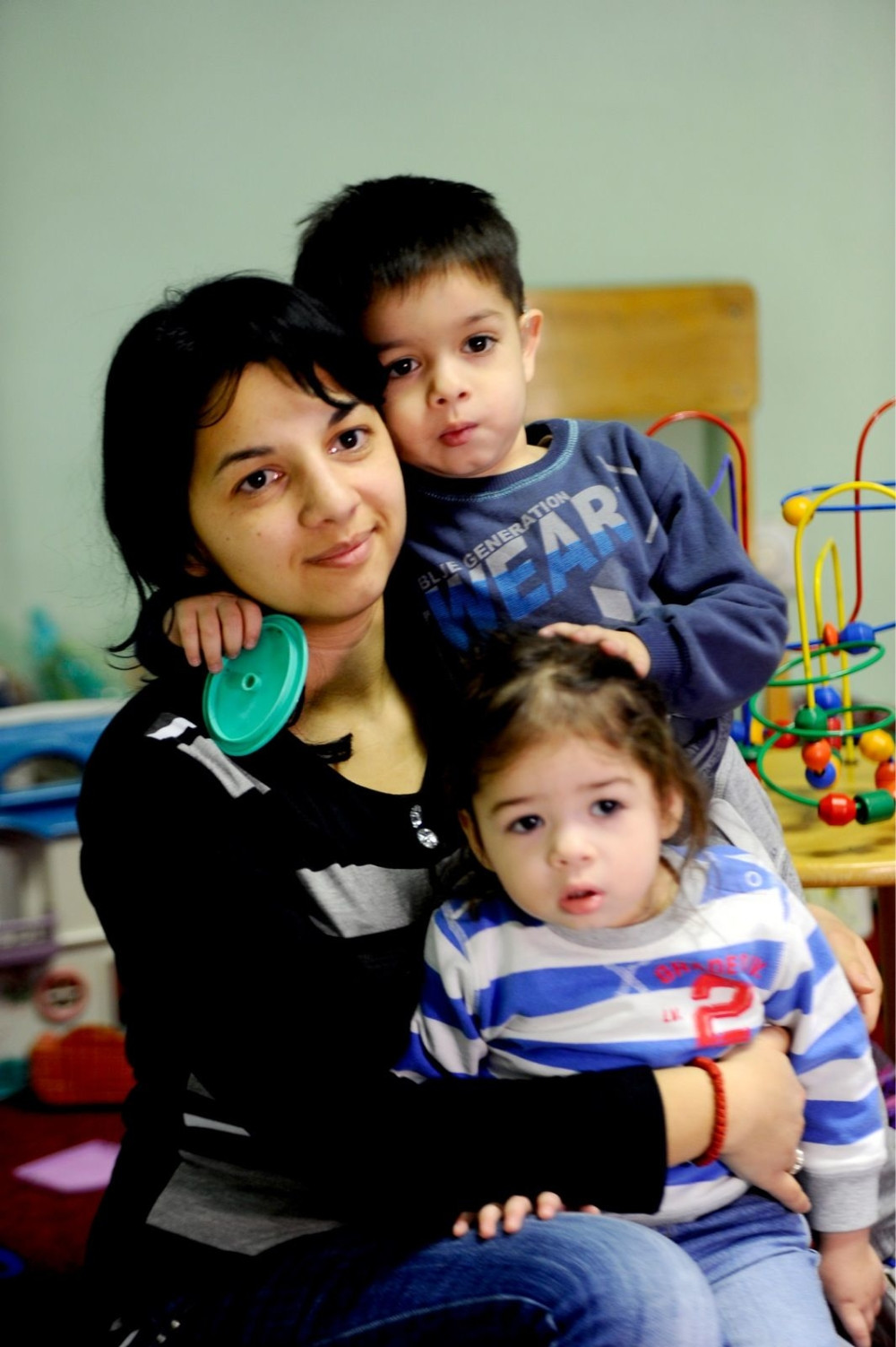 Prekasno saznali da su im deca nagluva