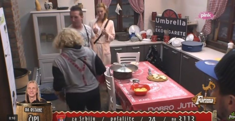 Rat na Farmi zbog hrane (VIDEO)