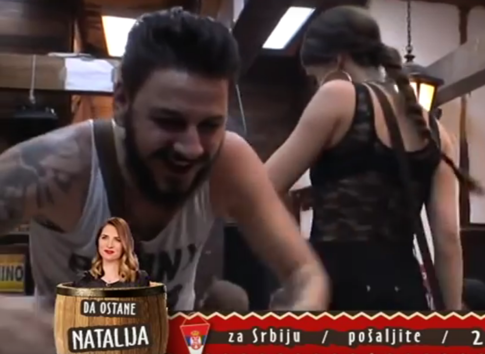 Crni postao ćelav! (VIDEO)