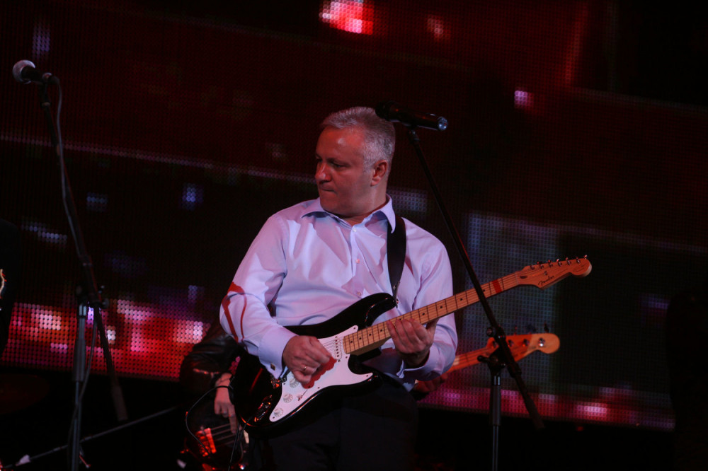 Dinkić Breninoj snajki prodao pesmu za 7.000 evra!