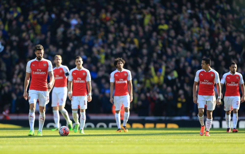 Igrači Arsenala predstavili novi dres, više liče na vukodlake (FOTO)