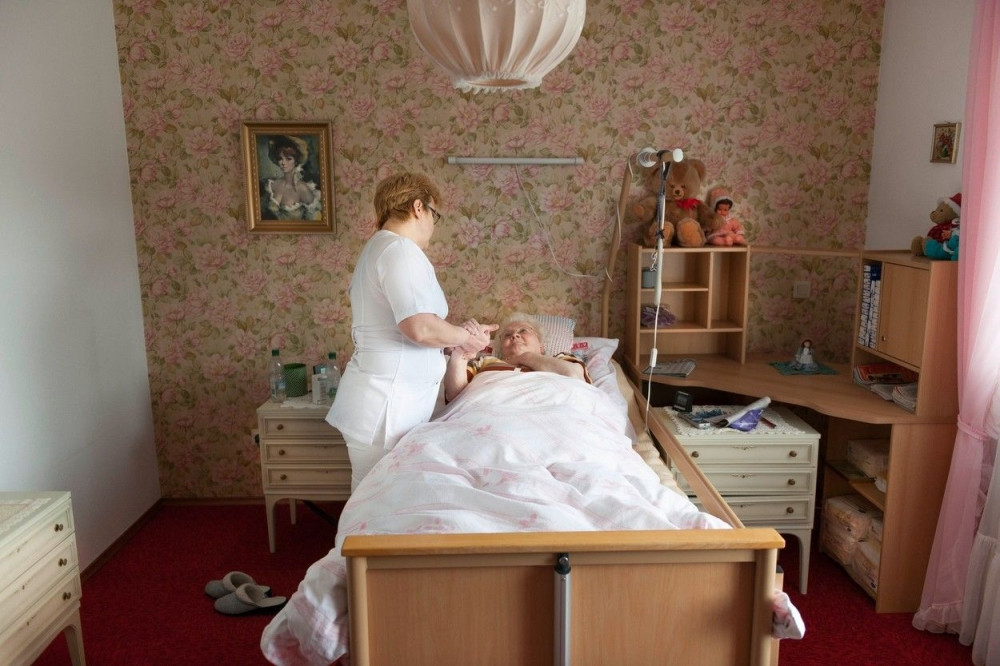 Medicinska sestra iz Srbije ojadila Austrijanku