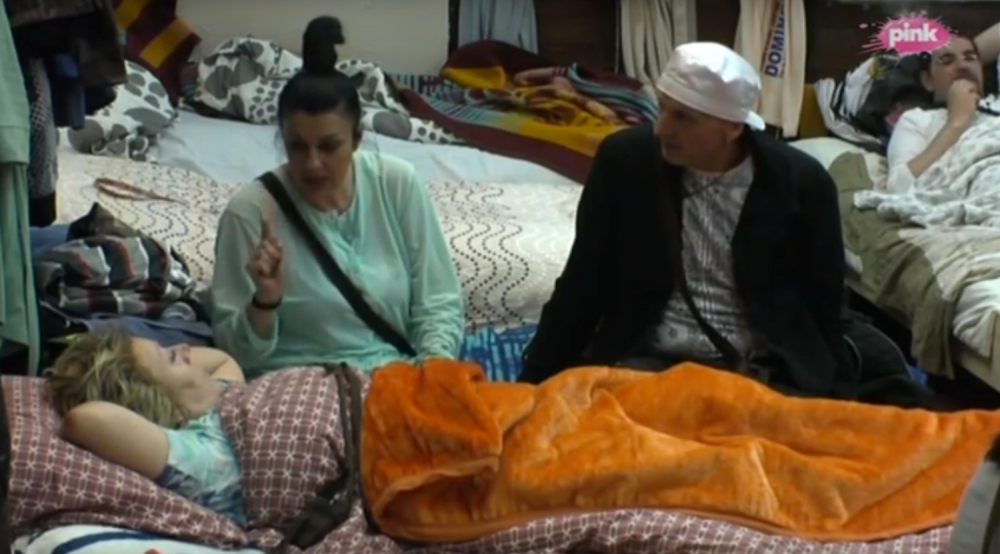 Obezbeđenje spaslo Sašku! (VIDEO)