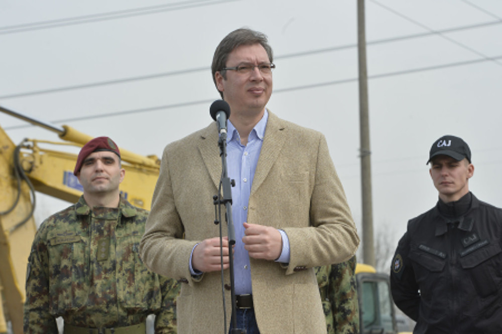 Vučić: Ja servilan, a Tadić junak