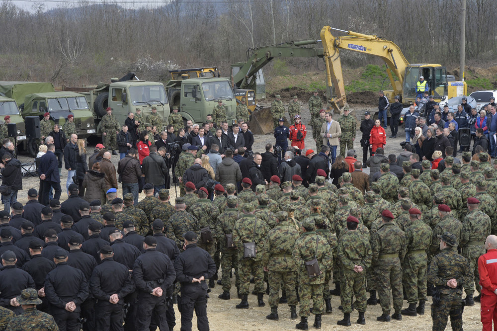 Vučić u Obrenovcu: Ukidamo vanrednu situaciju!