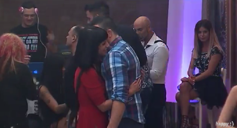 Vladimir: Jelena, želim da te j**em! (VIDEO)