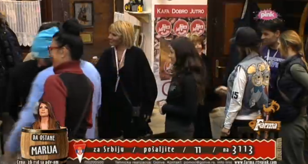 Jelena i mama ušle na farmu! (VIDEO)