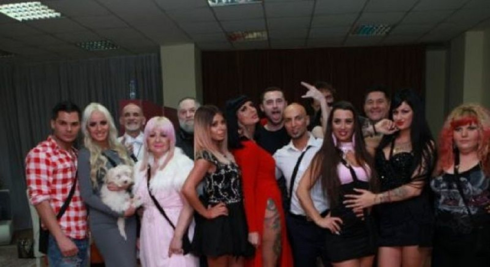 Ko leti iz "Parova"? (ANKETA)