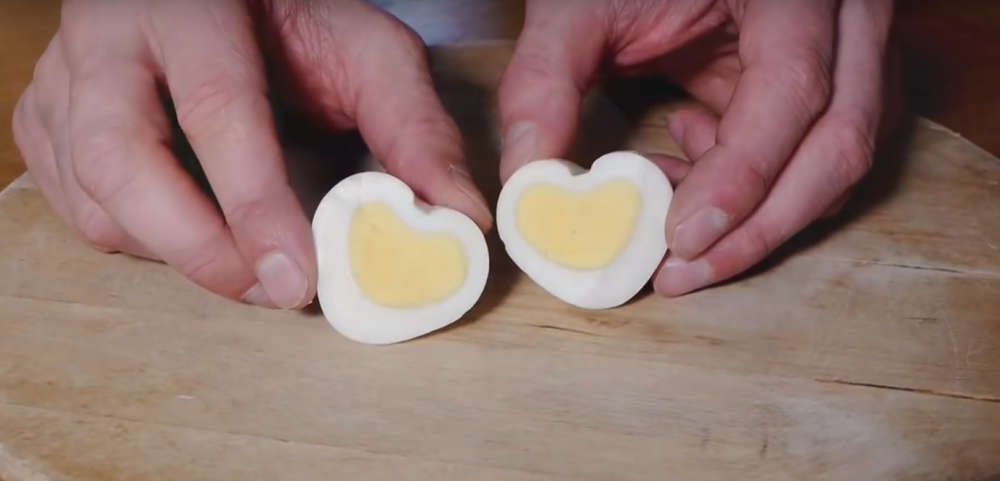 Evo ideje za romantični doručak! (VIDEO)