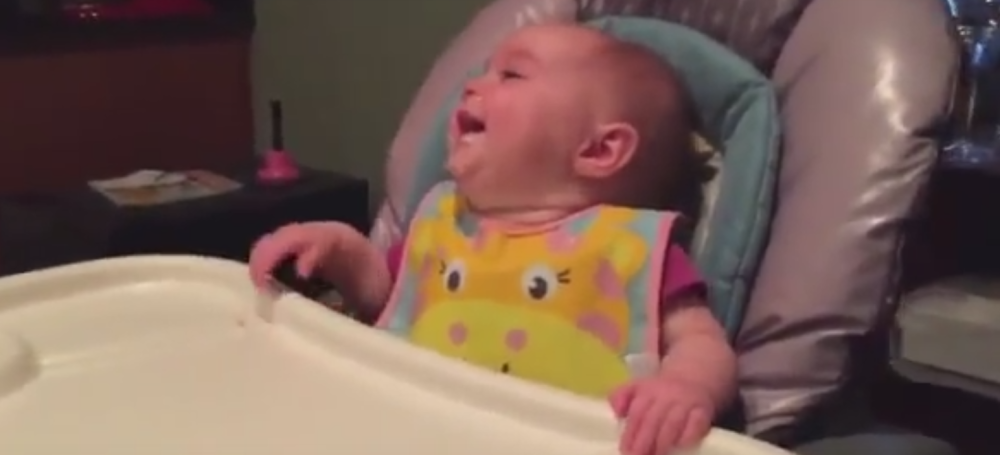 Očevi ovako zasmejte ćerke! (VIDEO)