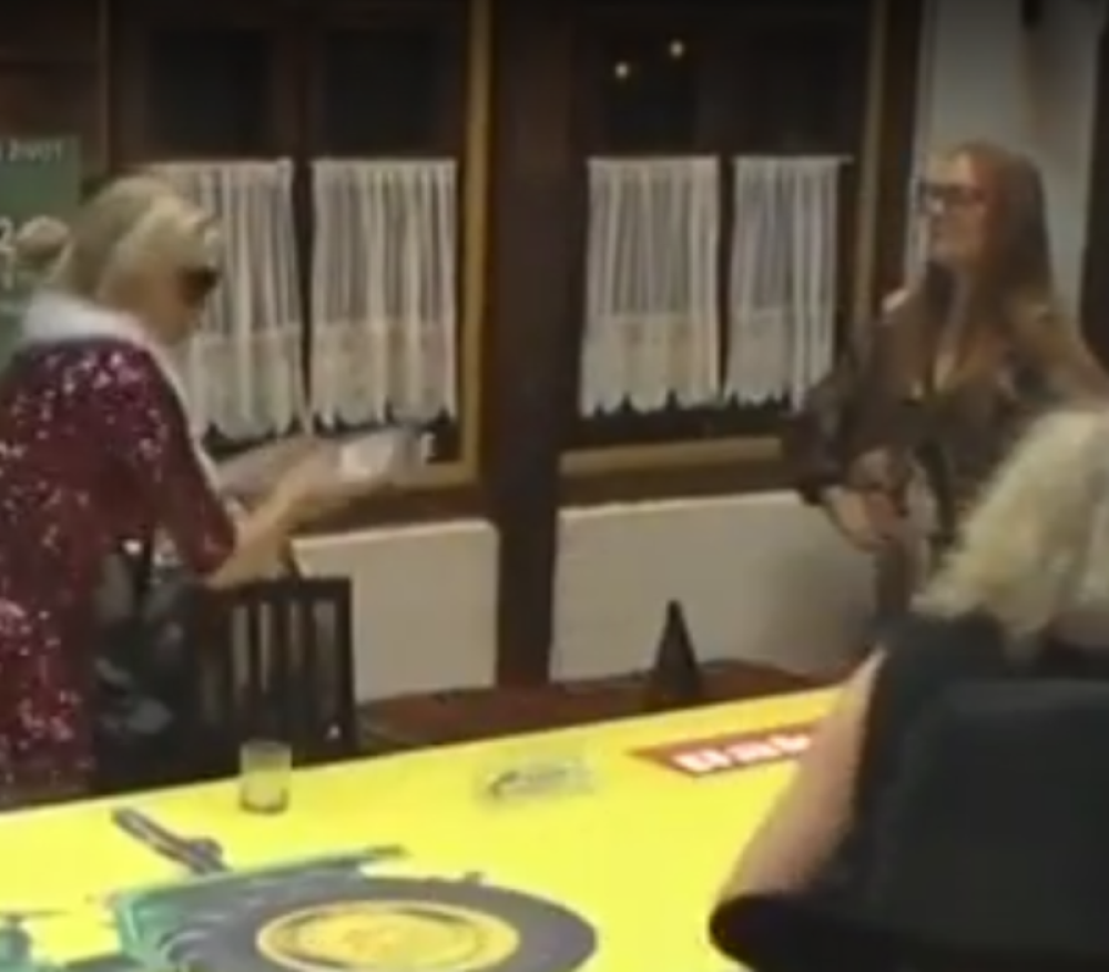 Balerina pljunula Medenicu, ova je ispolivala! (VIDEO)