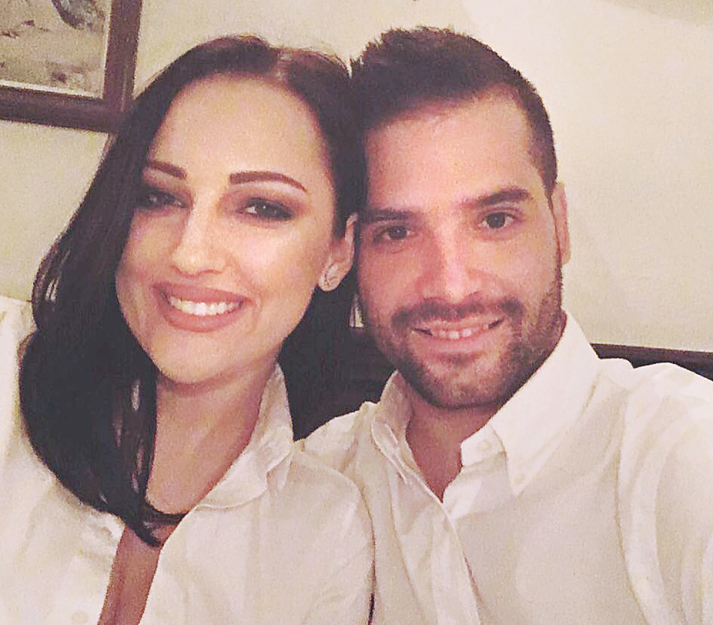 Aleksandra i Filip slavili veridbu u kafani!