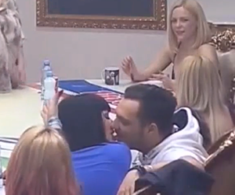 Gastoz se ljubio sa Krunićkom, Zorica plakala (VIDEO)