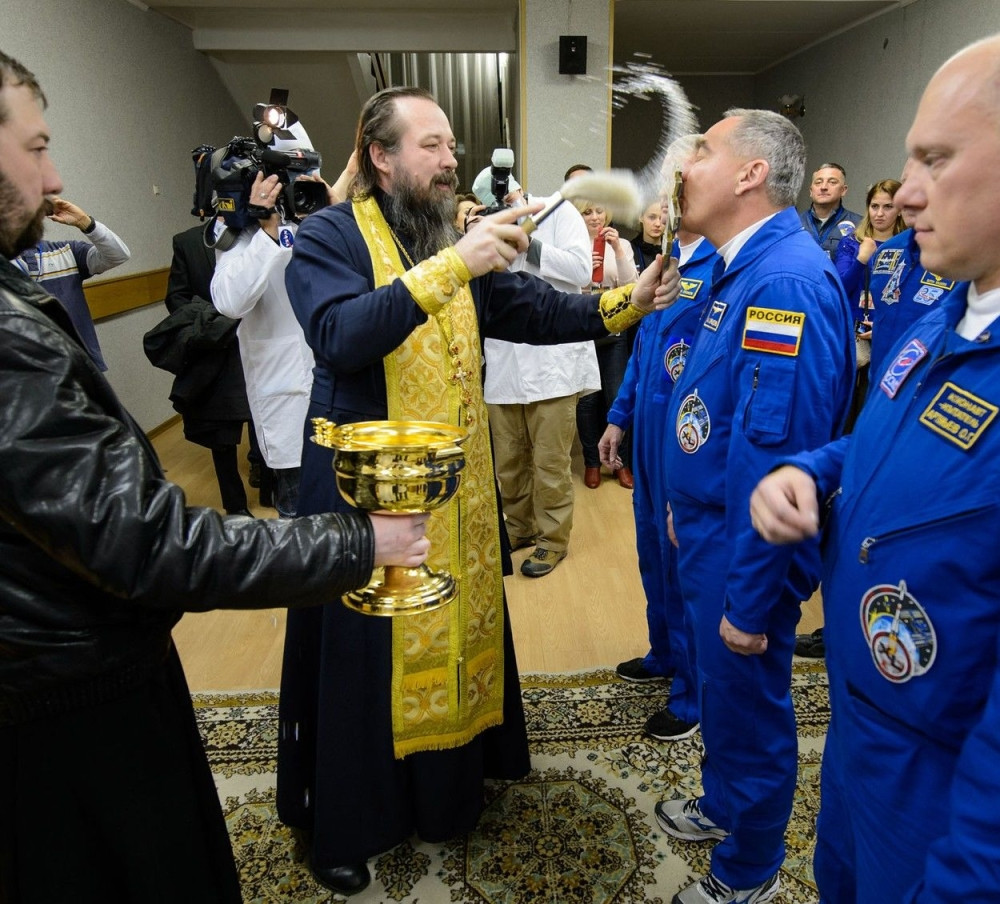 Kakav blagoslov za put u svemir! (VIDEO)