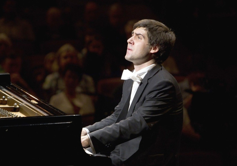 Supruga pijaniste optužena za ubistvo ćerki!