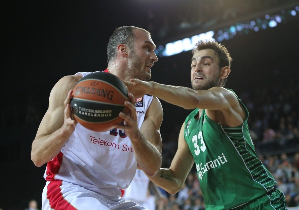 Rafalna paljba Simonovića upucala Unikahu!