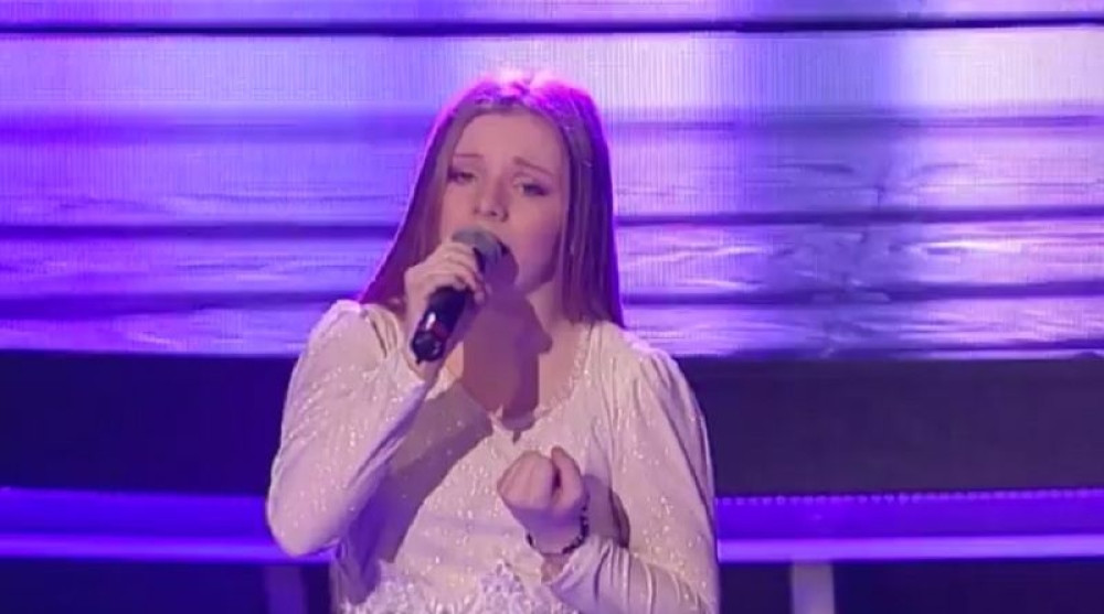 Kad Eva peva zemlja se trese (VIDEO)