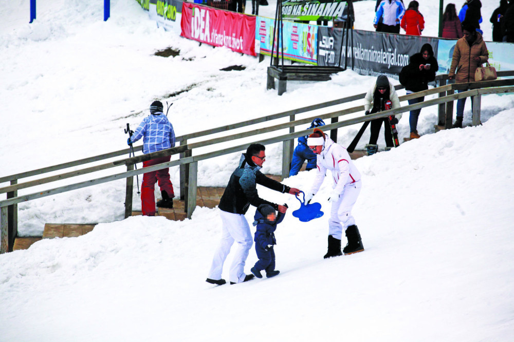 Ako je zima, nije lav!