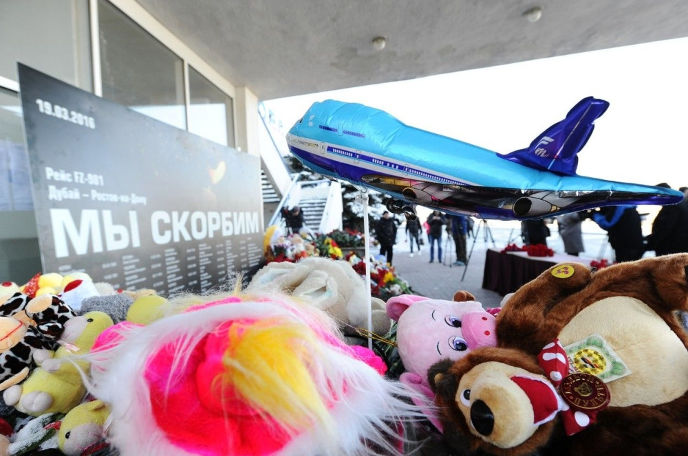 Rusi odaju poštu poginulima (FOTO)