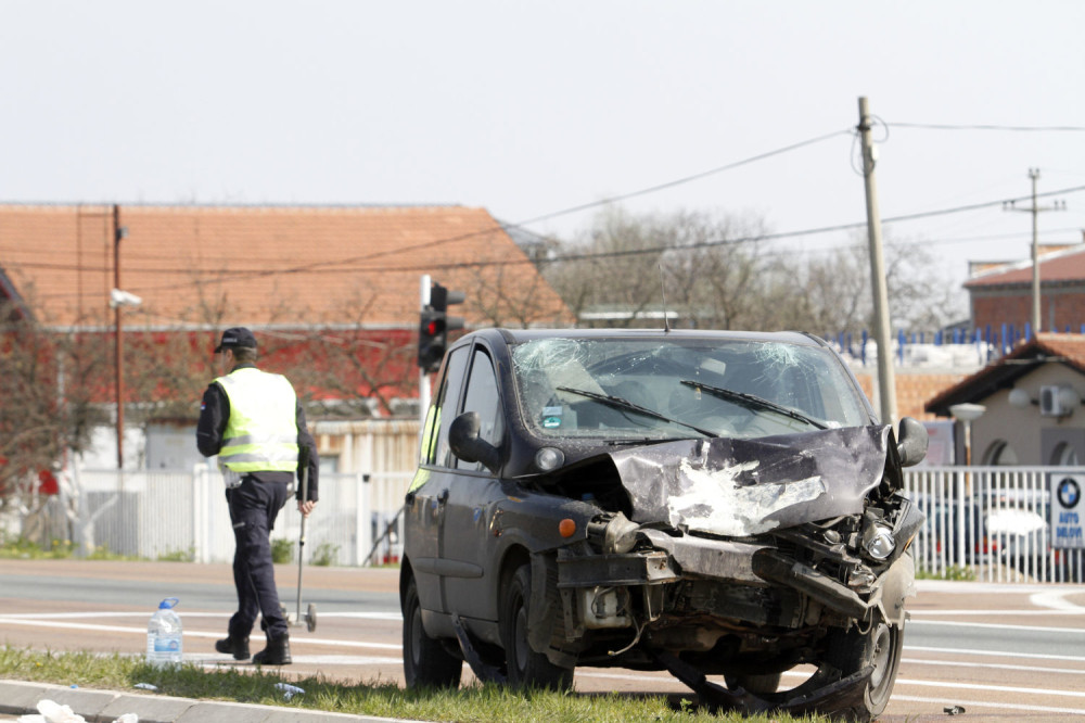 Četvoro povređenih, među njima i dečak (12) (FOTO)