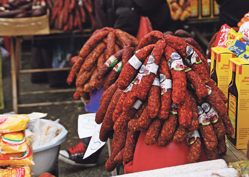 Trpeza nam je puna kobasica iz gepeka