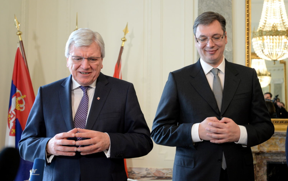 Vučić: Ne teče nam med i mleko, ali...