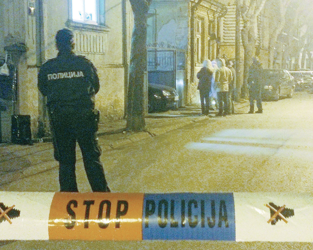 Overen sa 10 hitaca u glavu!