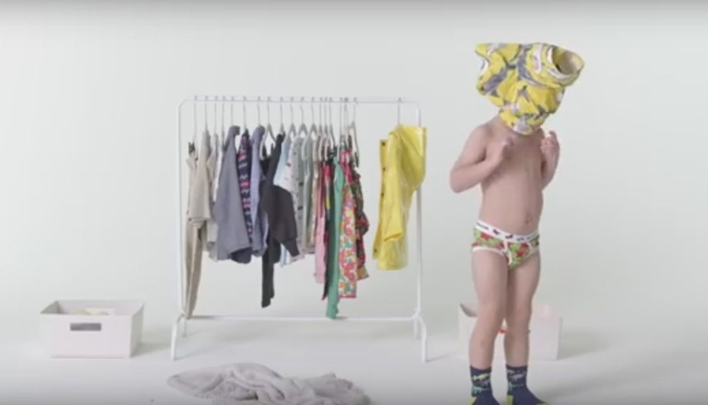 Poznata glumica skinula ćerku, pa se gola uslikala sa njom!