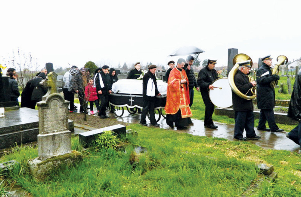 Policija čuvala povorku