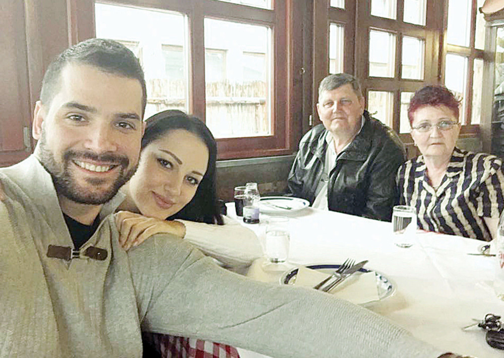 Aleksandra upoznala Filipa sa bakom!