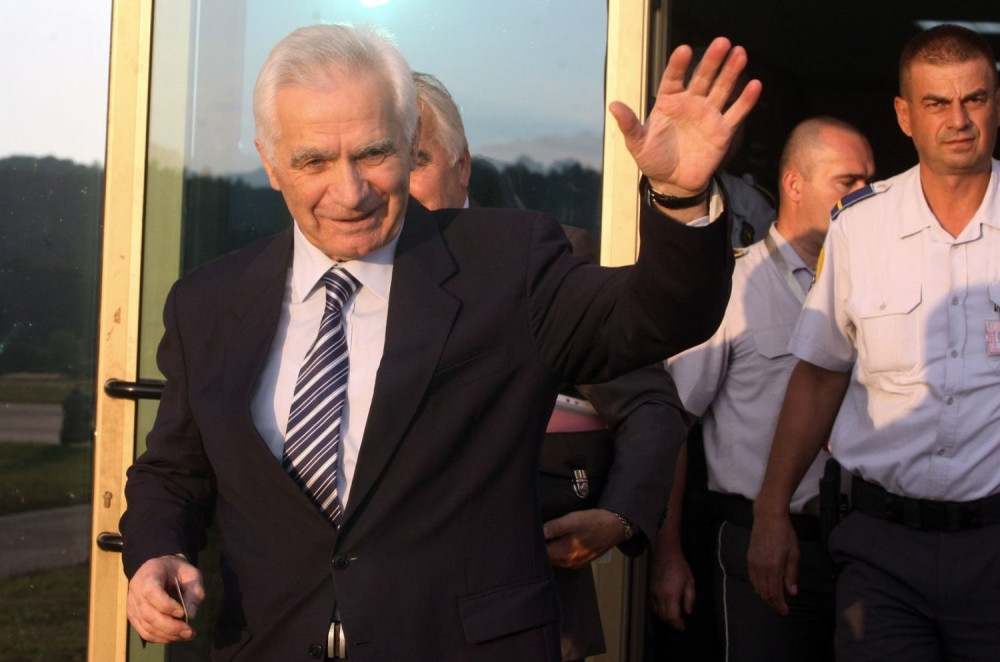 Prekinuta promocija knjige Krajišnika!