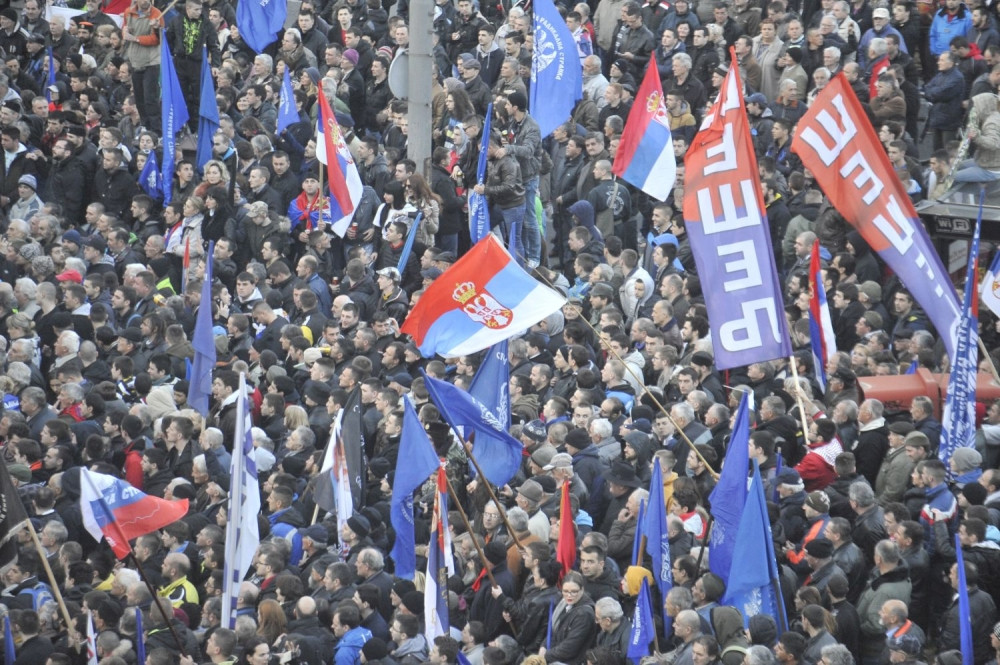 Radikali okupirali centar Beograda (FOTO)