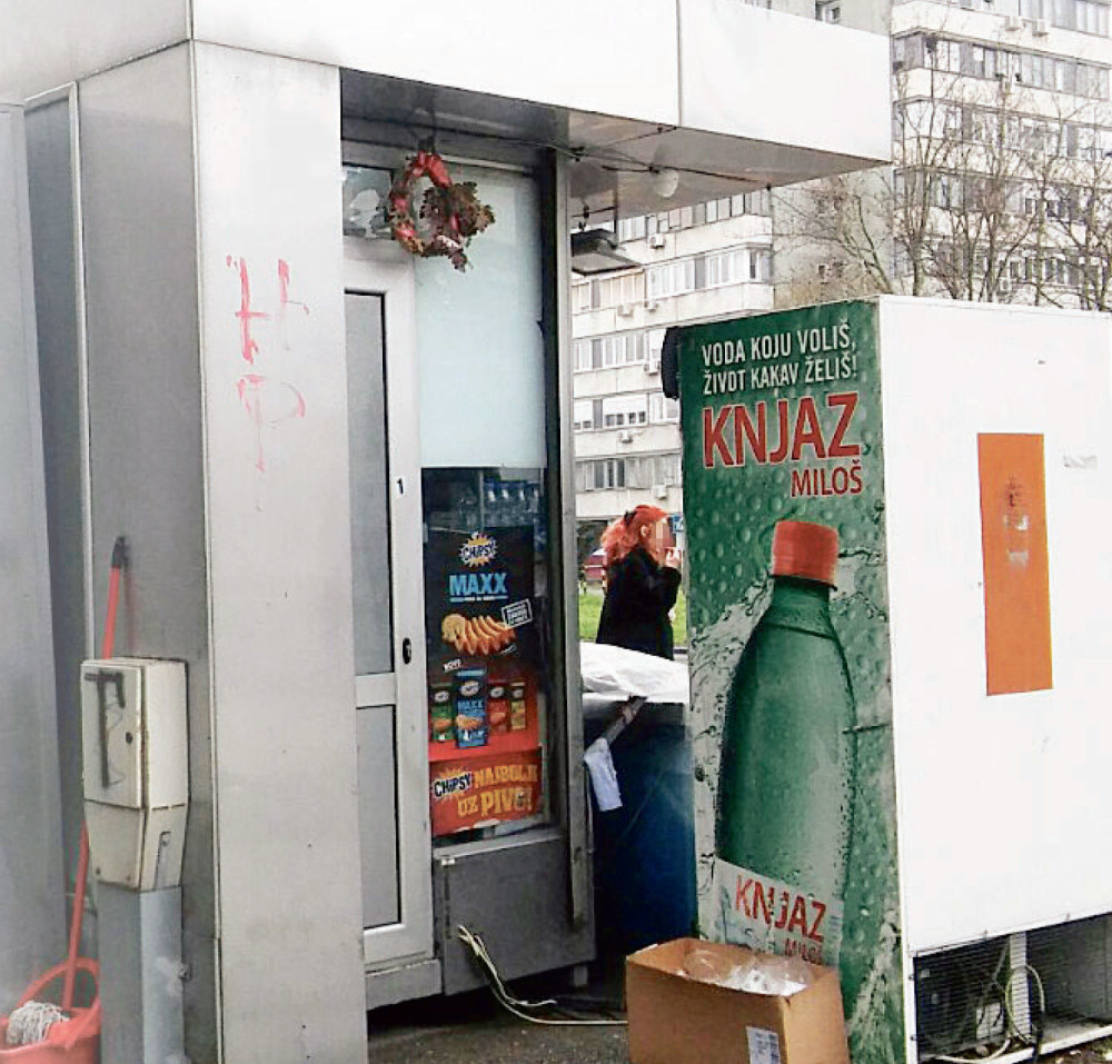 Dečak (15) razbio glavu prodavcu zbog 4.000 dinara!