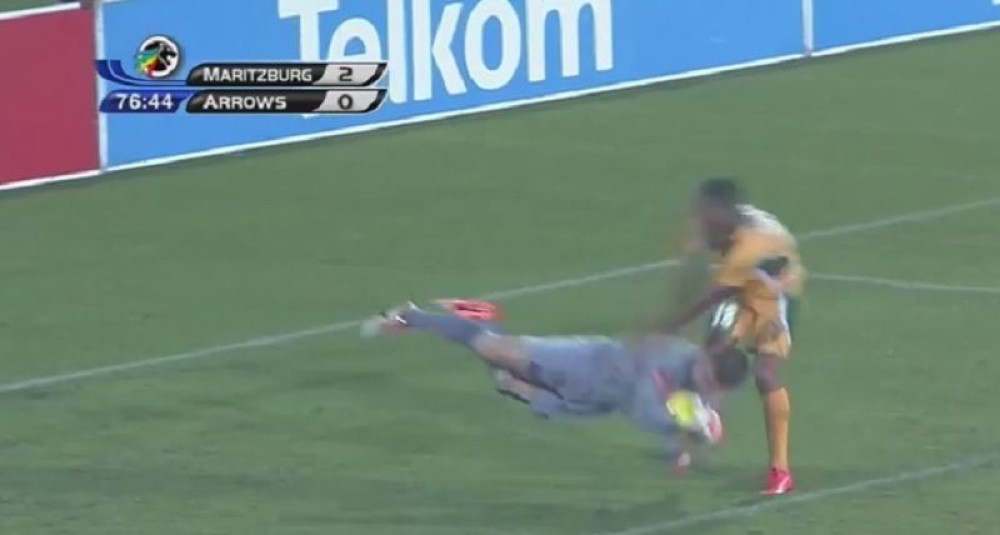 Da li je ovo najluđi golman svih vremena? (VIDEO)