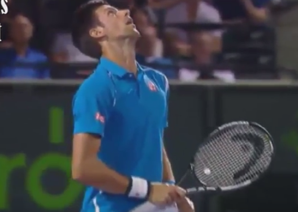 Pogledajte kako Nole hvata lopticu bez ruku (VIDEO)